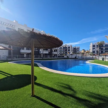 Apartment Poolside 2br Villamartin Alicante