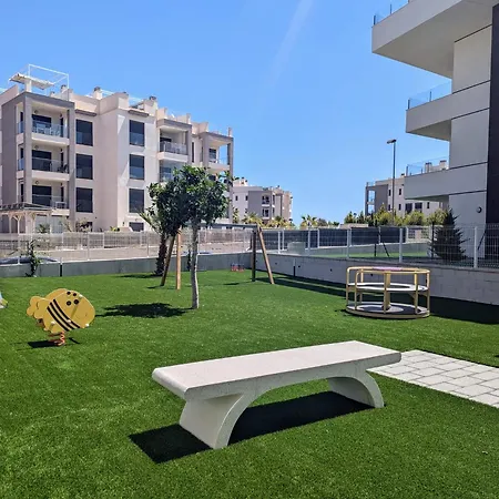 Apartment Poolside 2br Villamartin